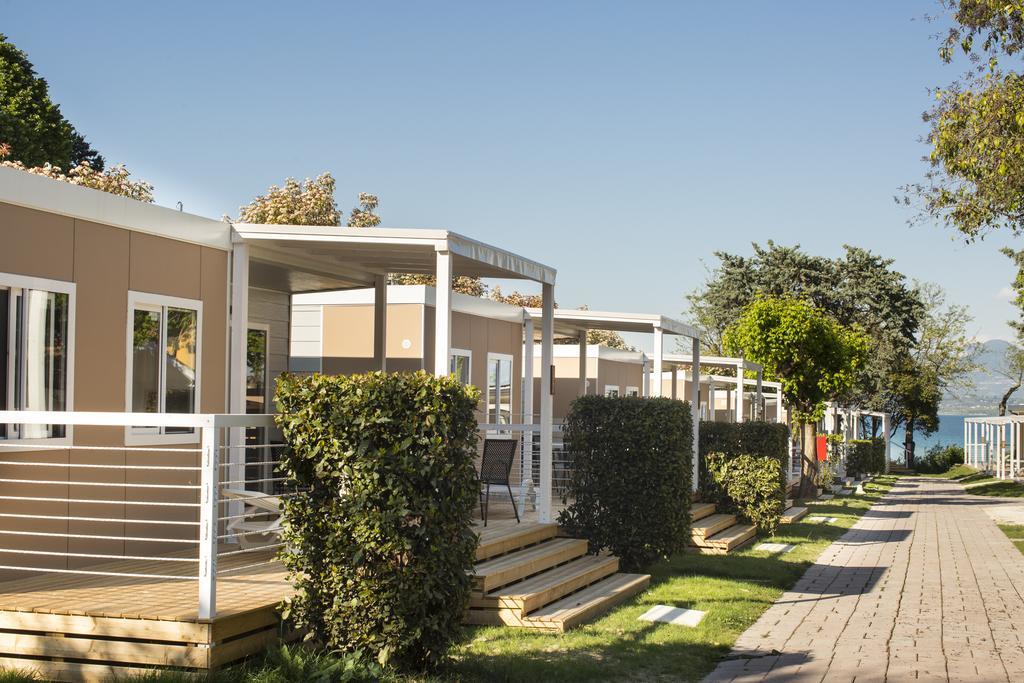 Camping Bergamini Peschiera del Garda Ngoại thất bức ảnh